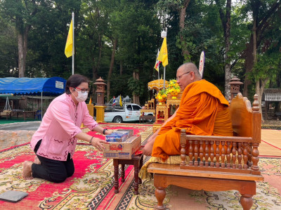 กิจกรรมทำบุญตักบาตรสามเณรผู้บรรพชาในพิธีบรรพชาเฉลิมพระเกียรติสมเด็จพระกนิษฐาธิราชเจ้า กรมสมเด็จพระเทพรัตนราชสุดาฯ สยามบรมราชกุมารี เนื่องในวันคล้ายวันพระราชสมภพ 2 เมษายน 2566 ... พารามิเตอร์รูปภาพ 1