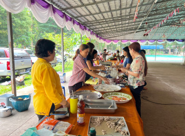 ทำบุญถวายภัตตาหารเพล(ก๋วยเตี๋ยว และน้ำแข็งใส) ... พารามิเตอร์รูปภาพ 17