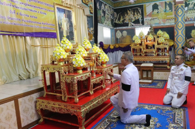 พิธีเจริญพระพุทธมนต์ และทำบุญตักบาตรถวายพระราชกุศล ... พารามิเตอร์รูปภาพ 1