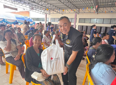 บุคลากรสำนักงานสหกรณ์จังหวัดนครพนม ออกให้บริการประชาชน ... พารามิเตอร์รูปภาพ 16